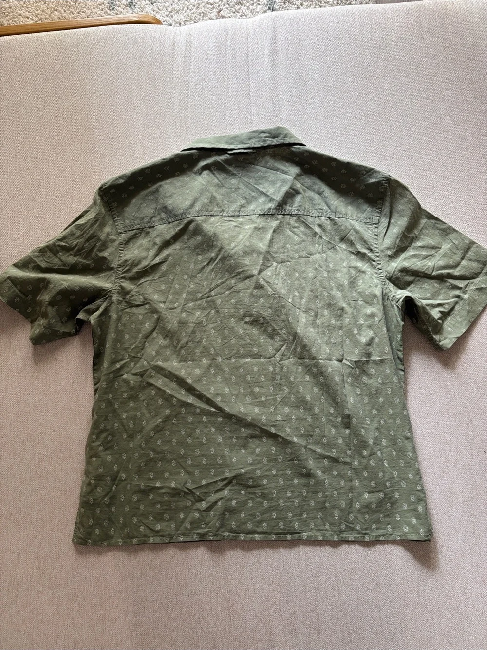 Banana Republic Olive Green Short-Sleeve Button-Down Shirt